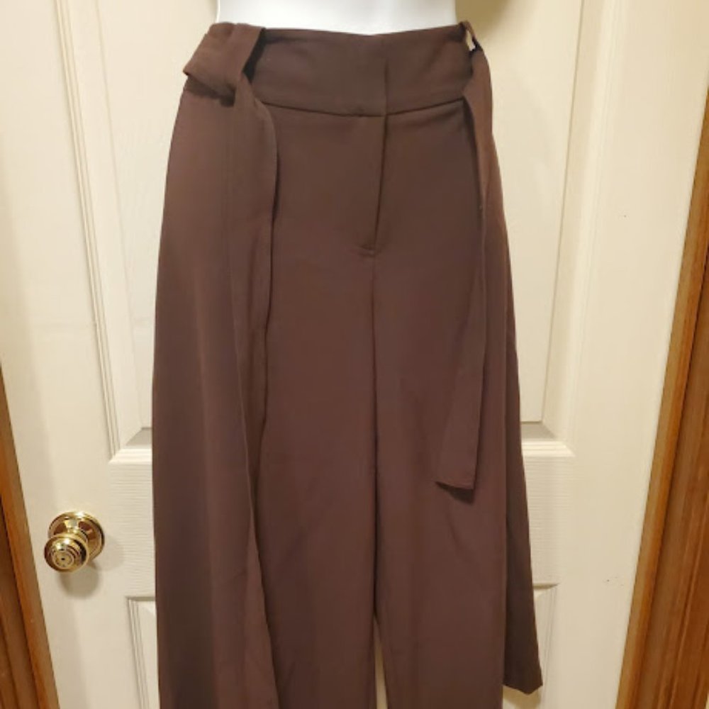 A. Byer capri pants brown sz 11 NWT